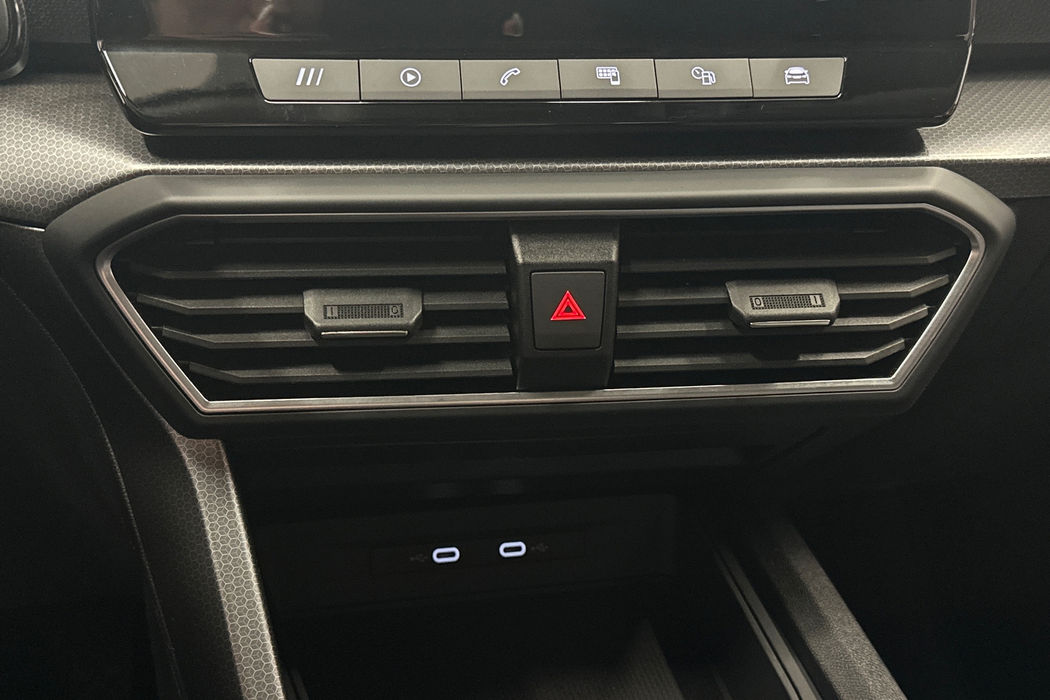 SEAT Leon Sportstourer vaihtoauto