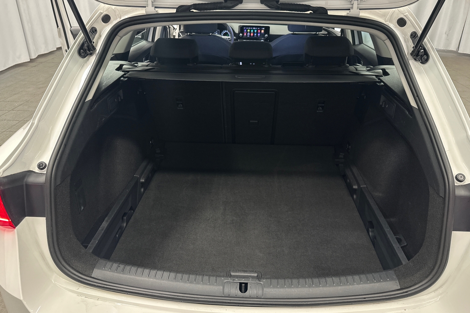 SEAT Leon Sportstourer vaihtoauto