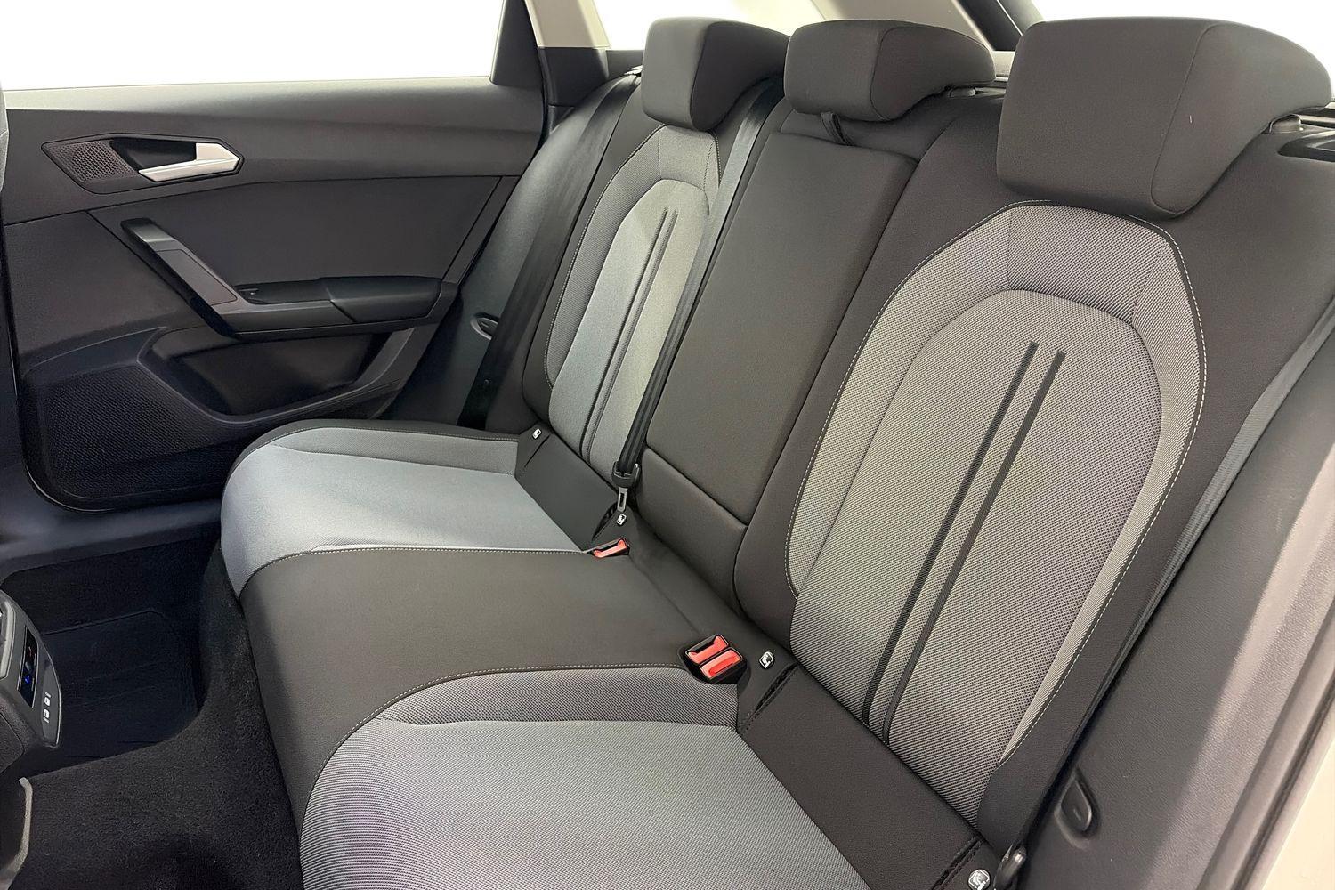 SEAT Leon Sportstourer vaihtoauto