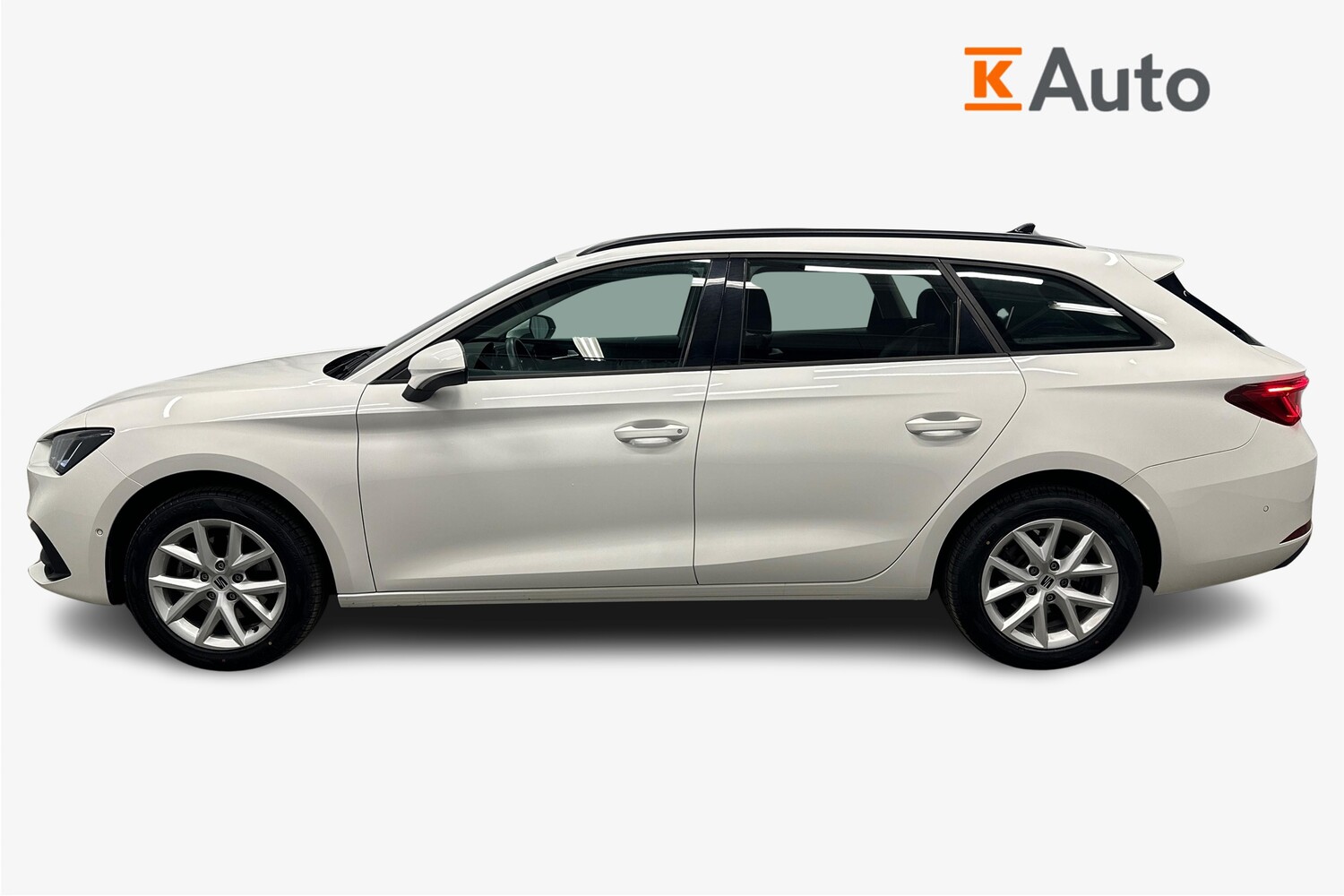 SEAT Leon Sportstourer vaihtoauto