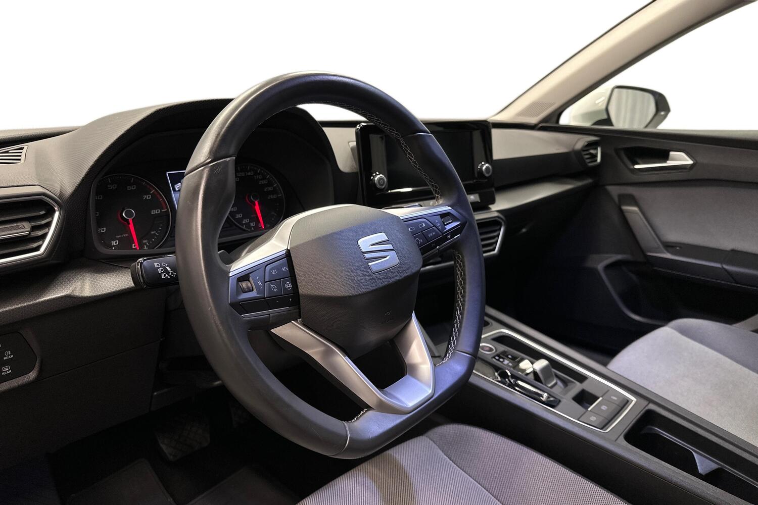 SEAT Leon Sportstourer vaihtoauto