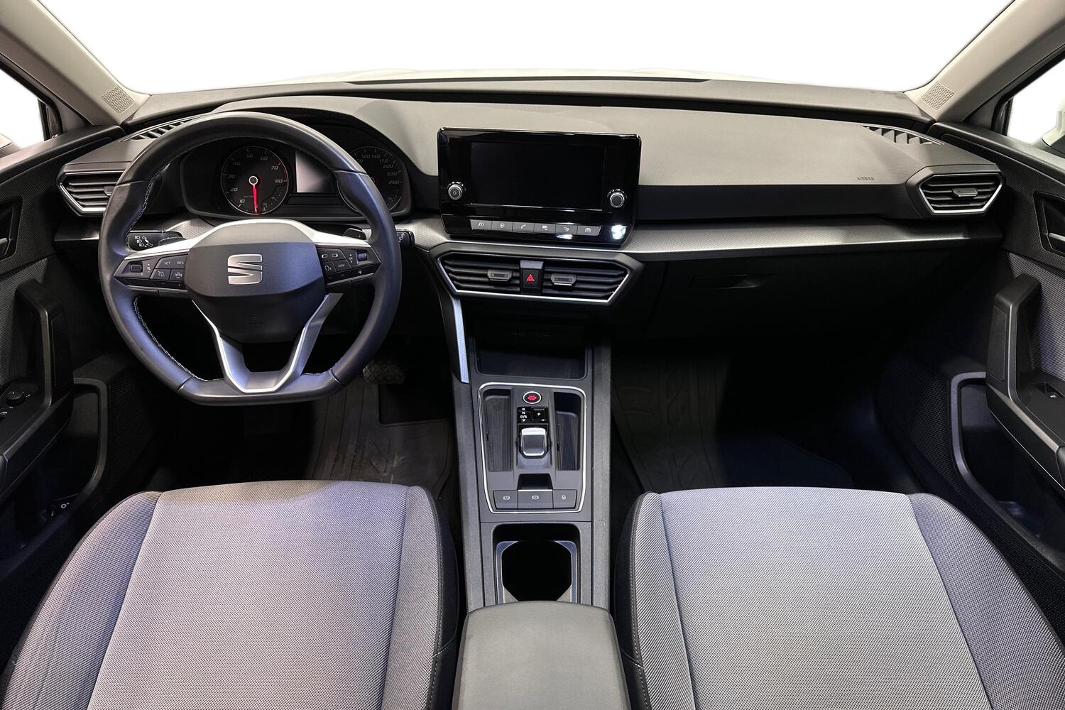 SEAT Leon Sportstourer vaihtoauto