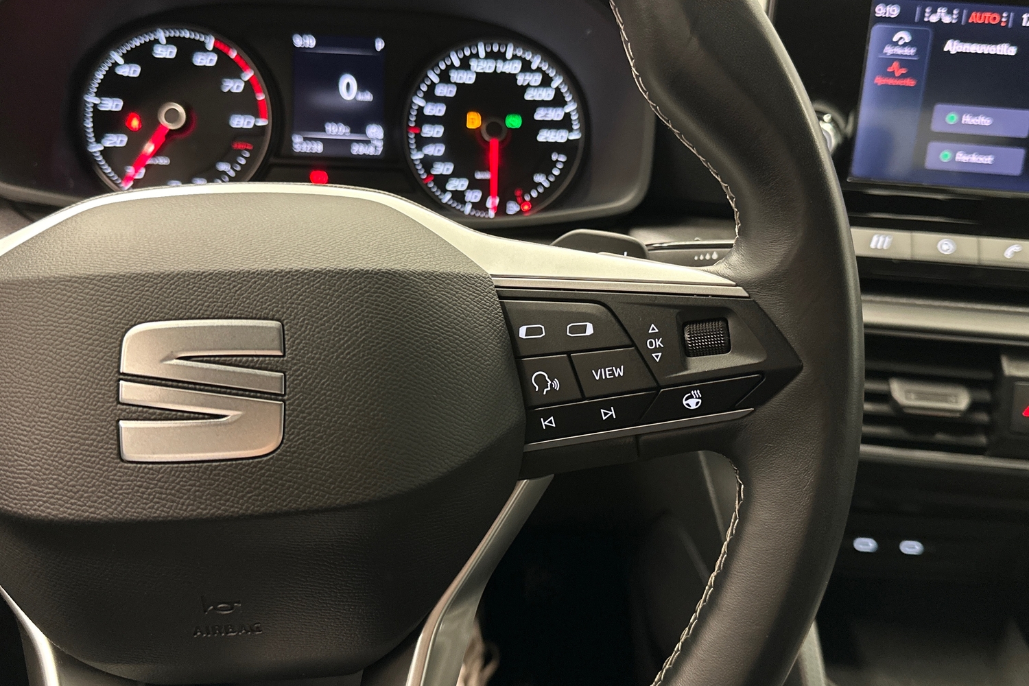 SEAT Leon Sportstourer vaihtoauto