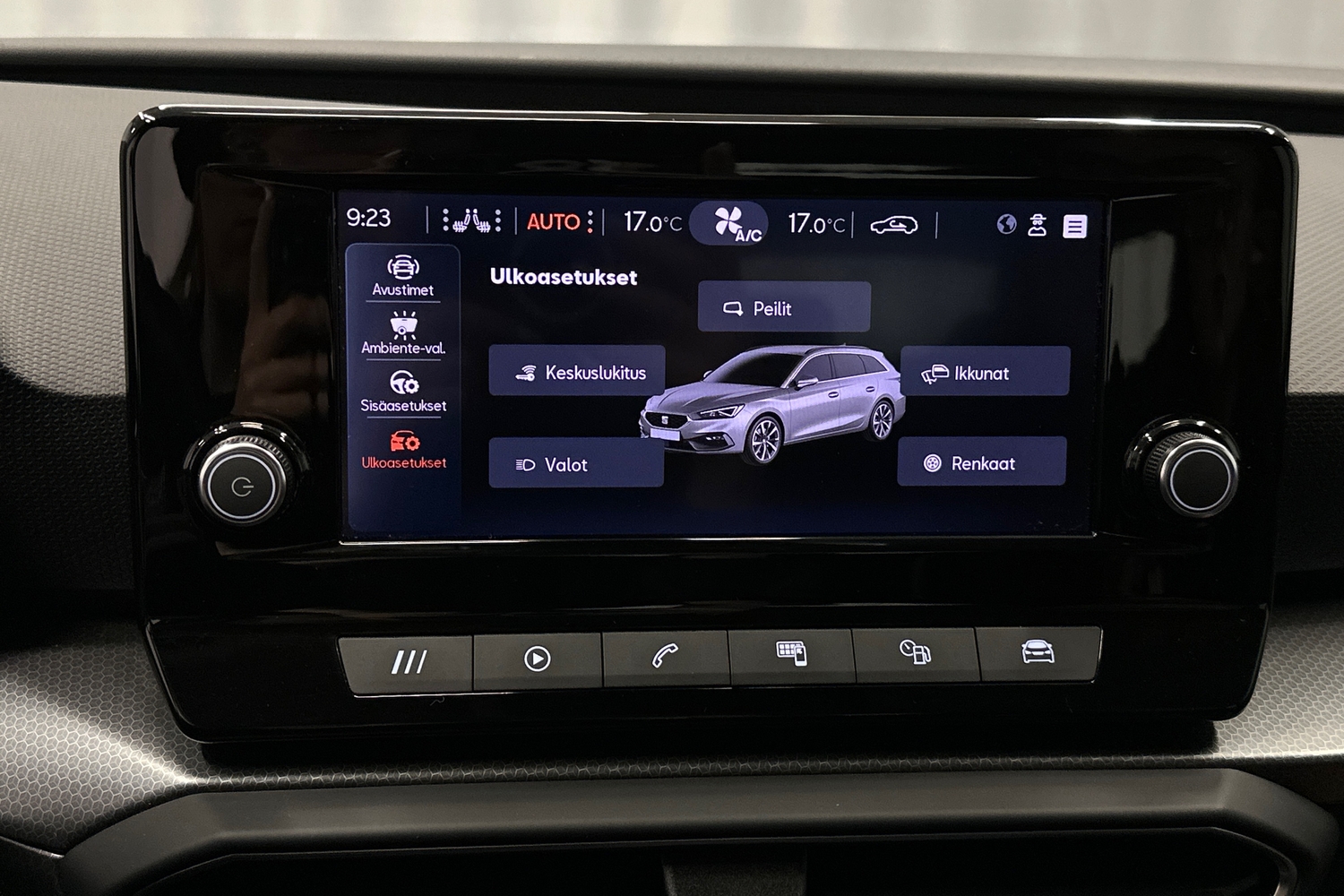 SEAT Leon Sportstourer vaihtoauto