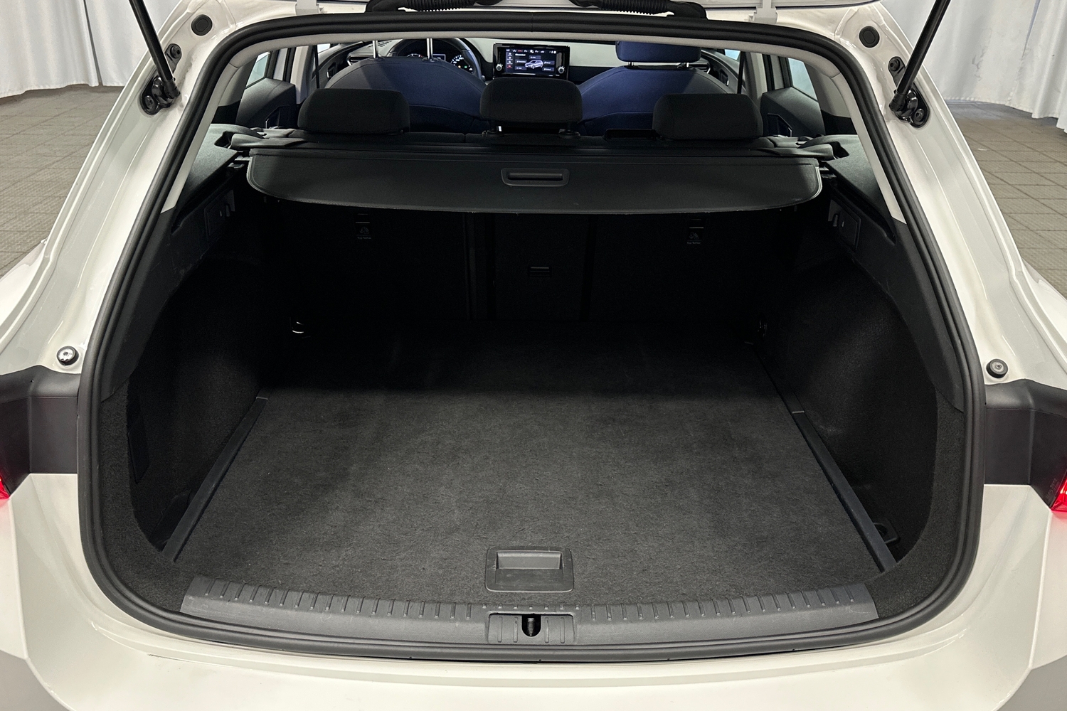 SEAT Leon Sportstourer vaihtoauto
