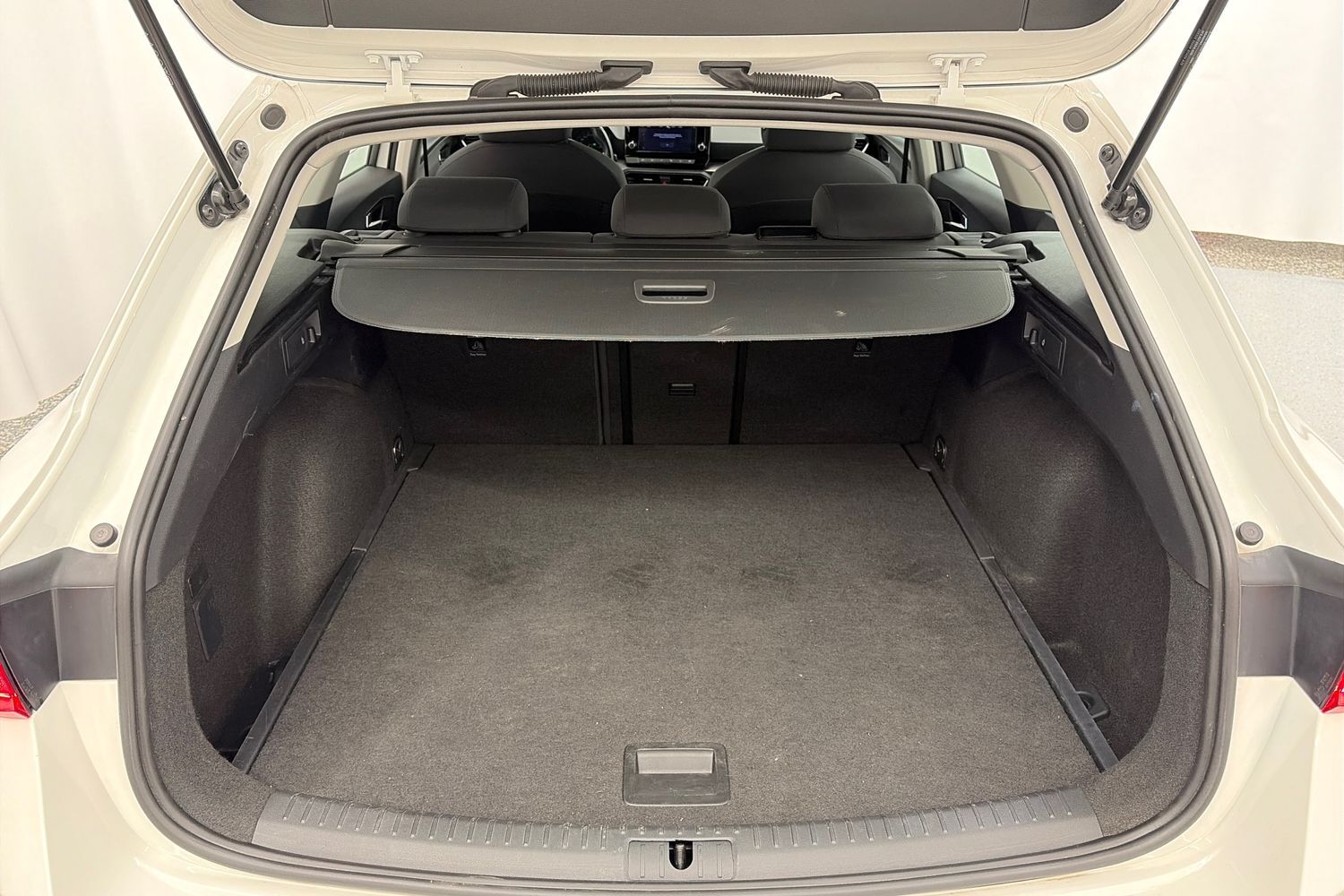 SEAT Leon Sportstourer vaihtoauto