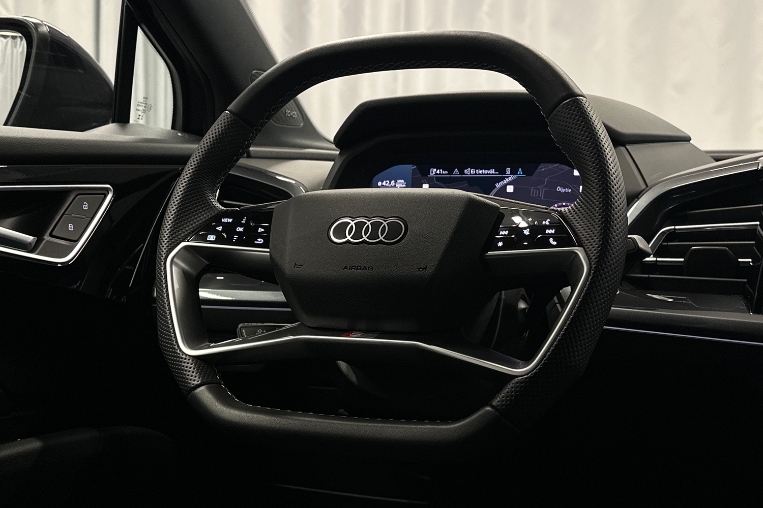 Audi Q4 e-tron vaihtoauto