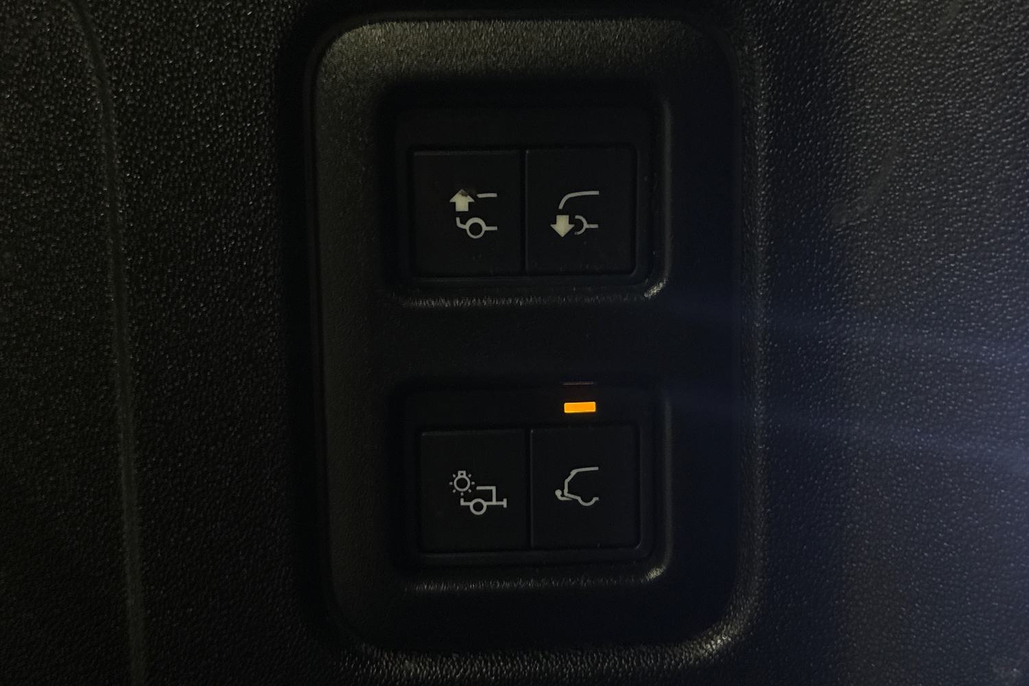 Land Rover Defender vaihtoauto