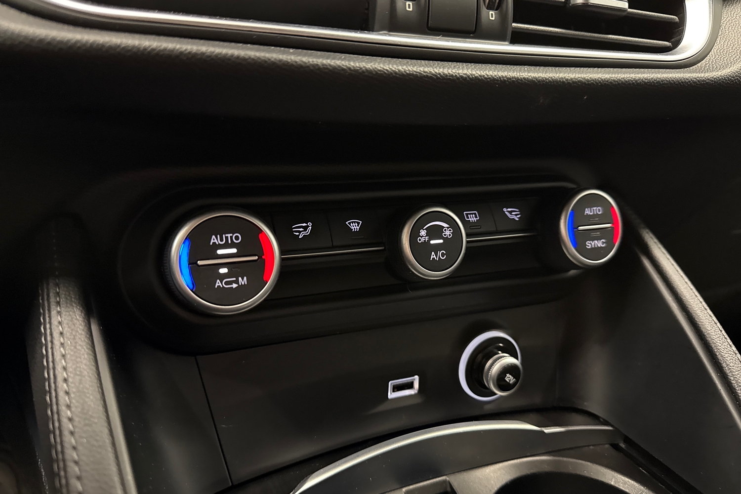 Alfa Romeo Stelvio vaihtoauto
