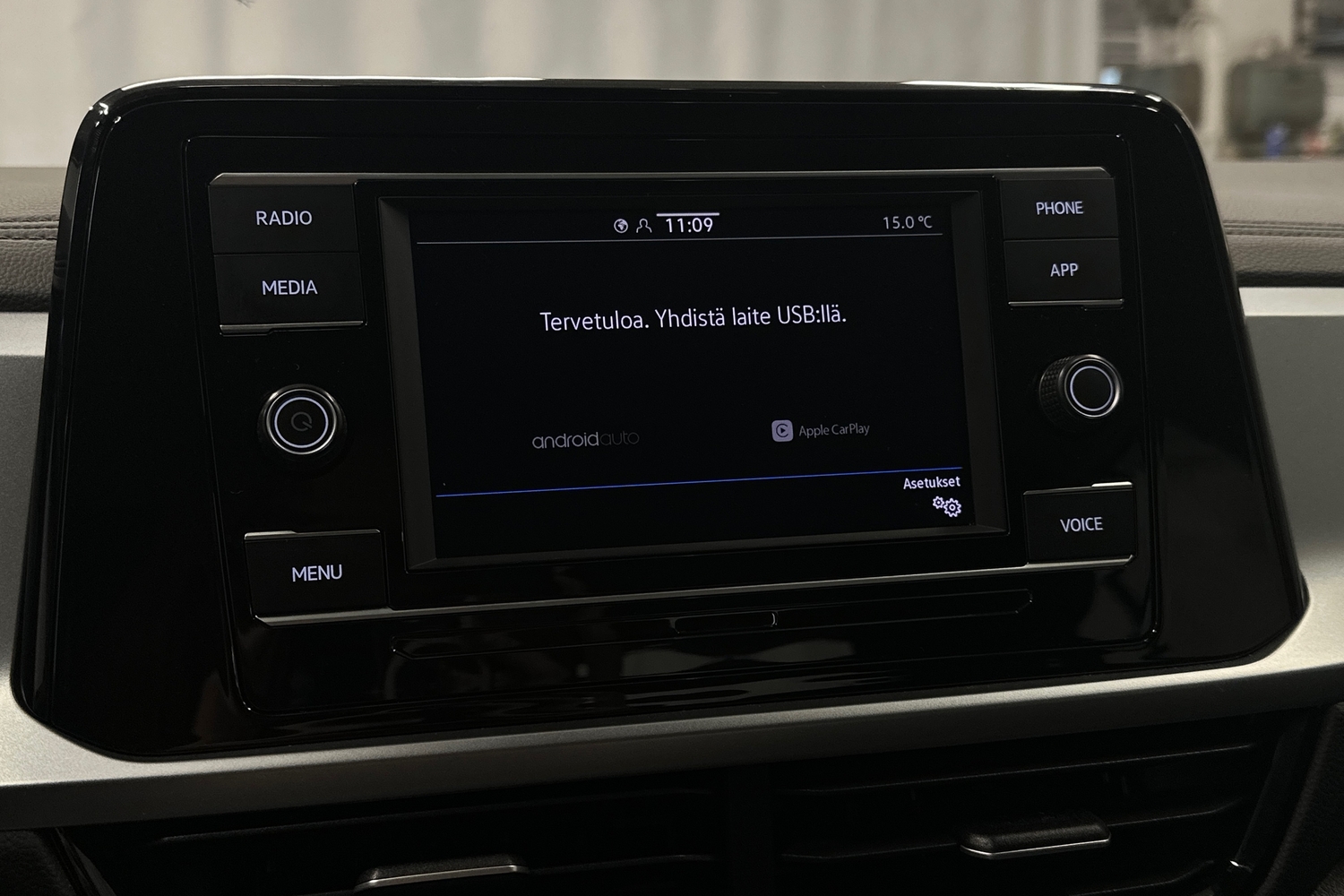 Volkswagen T-Roc vaihtoauto