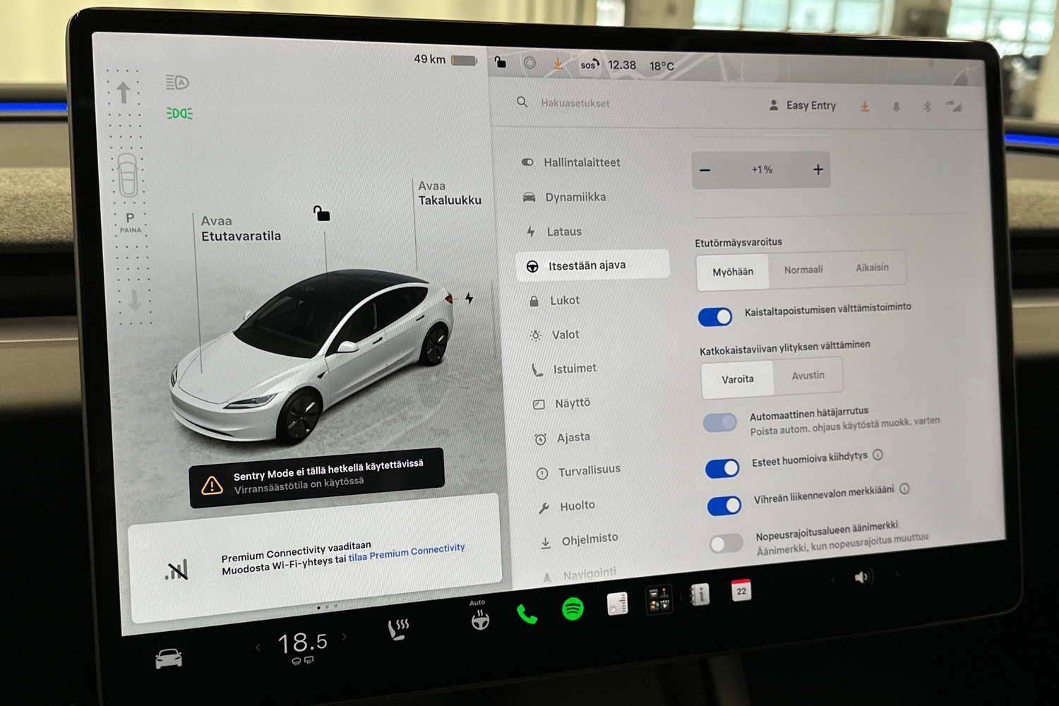 Tesla Model 3 vaihtoauto