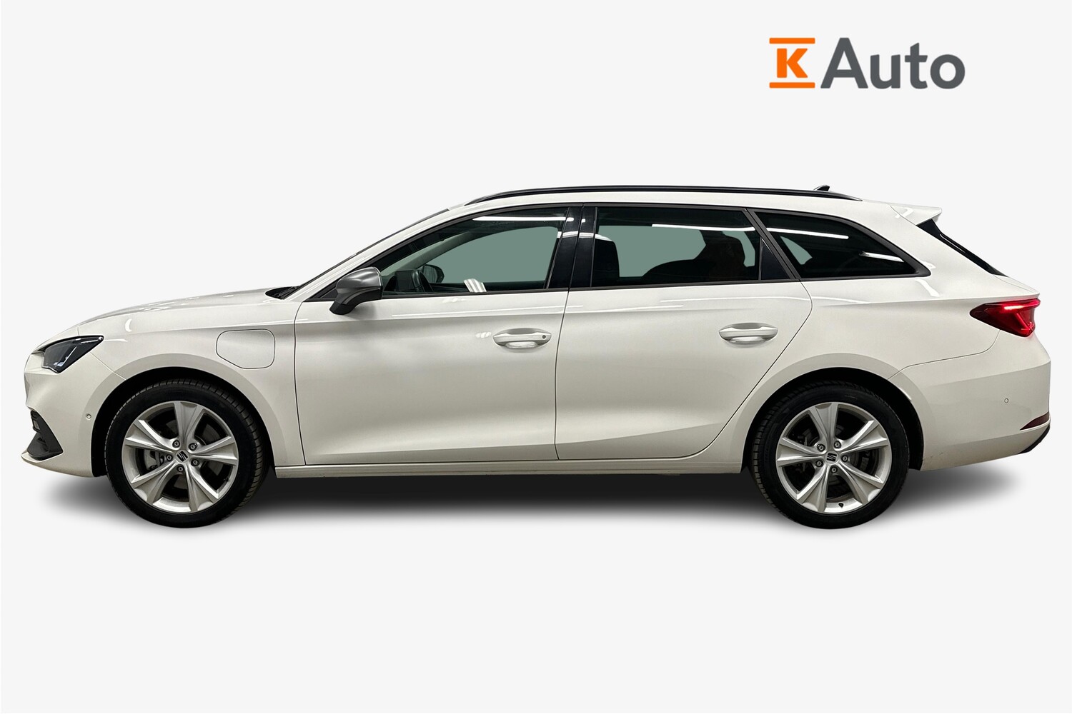 SEAT Leon Sportstourer vaihtoauto