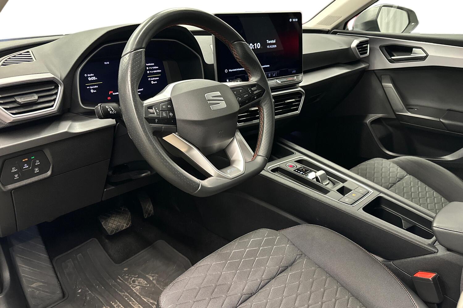 SEAT Leon Sportstourer vaihtoauto