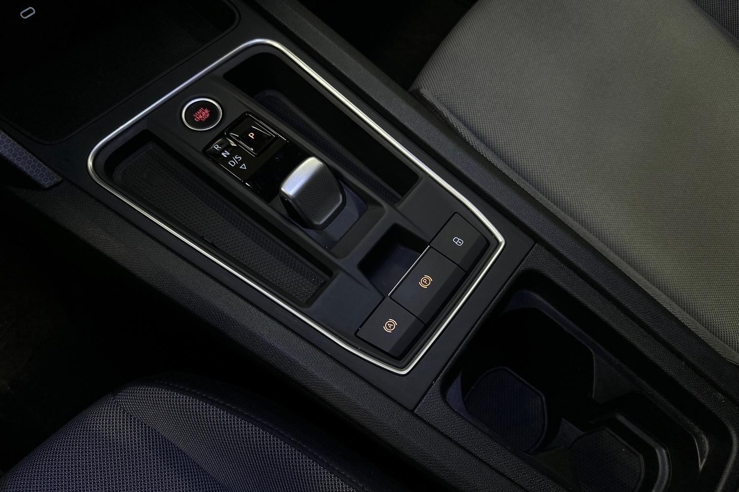 SEAT Leon Sportstourer vaihtoauto