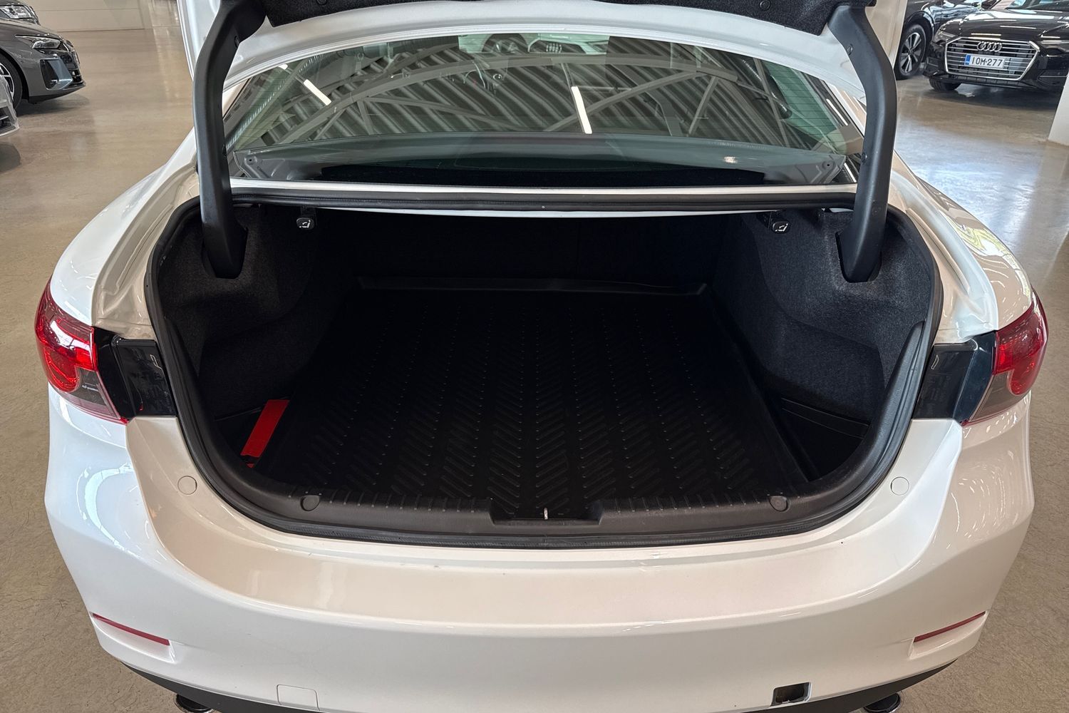 Mazda 6 vaihtoauto