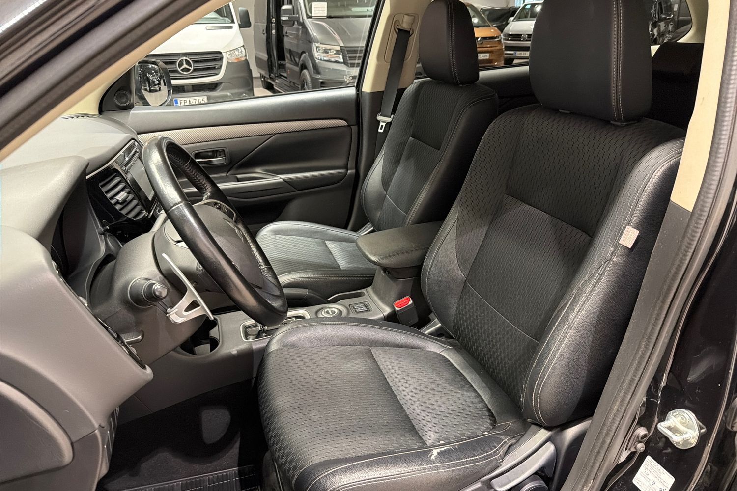 Mitsubishi Outlander vaihtoauto