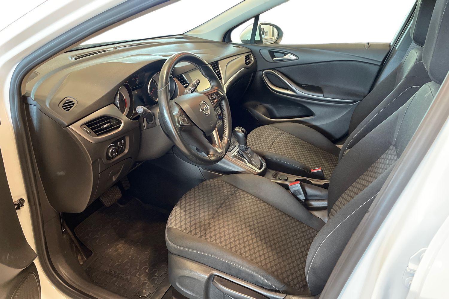 Opel Astra vaihtoauto