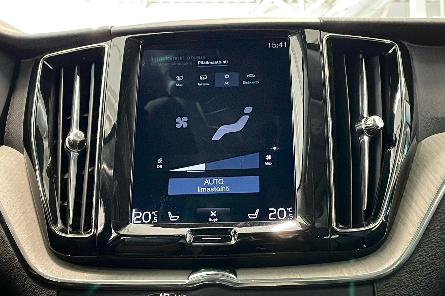 Volvo XC60 vaihtoauto