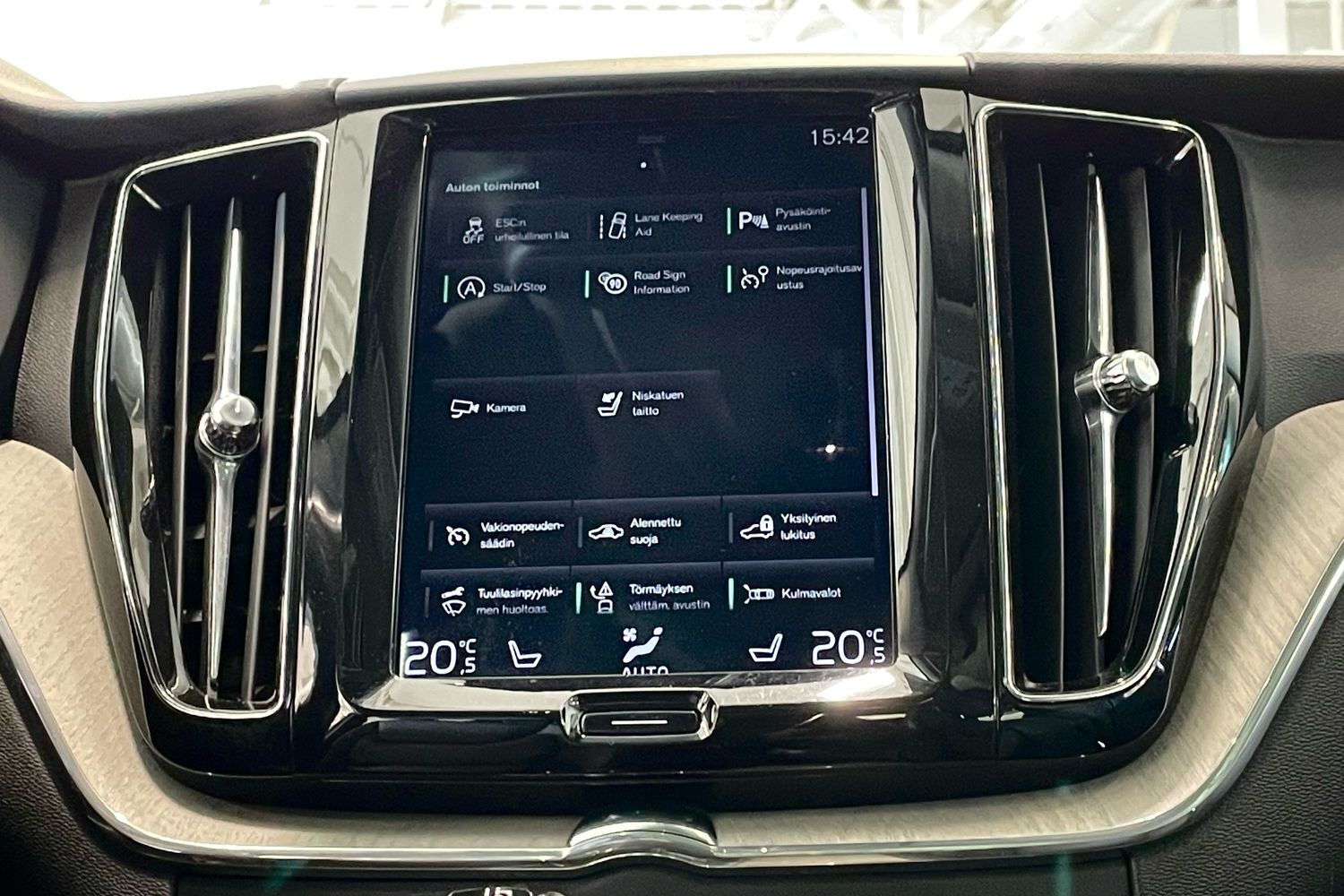 Volvo XC60 vaihtoauto