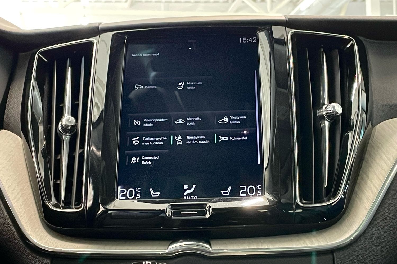 Volvo XC60 vaihtoauto