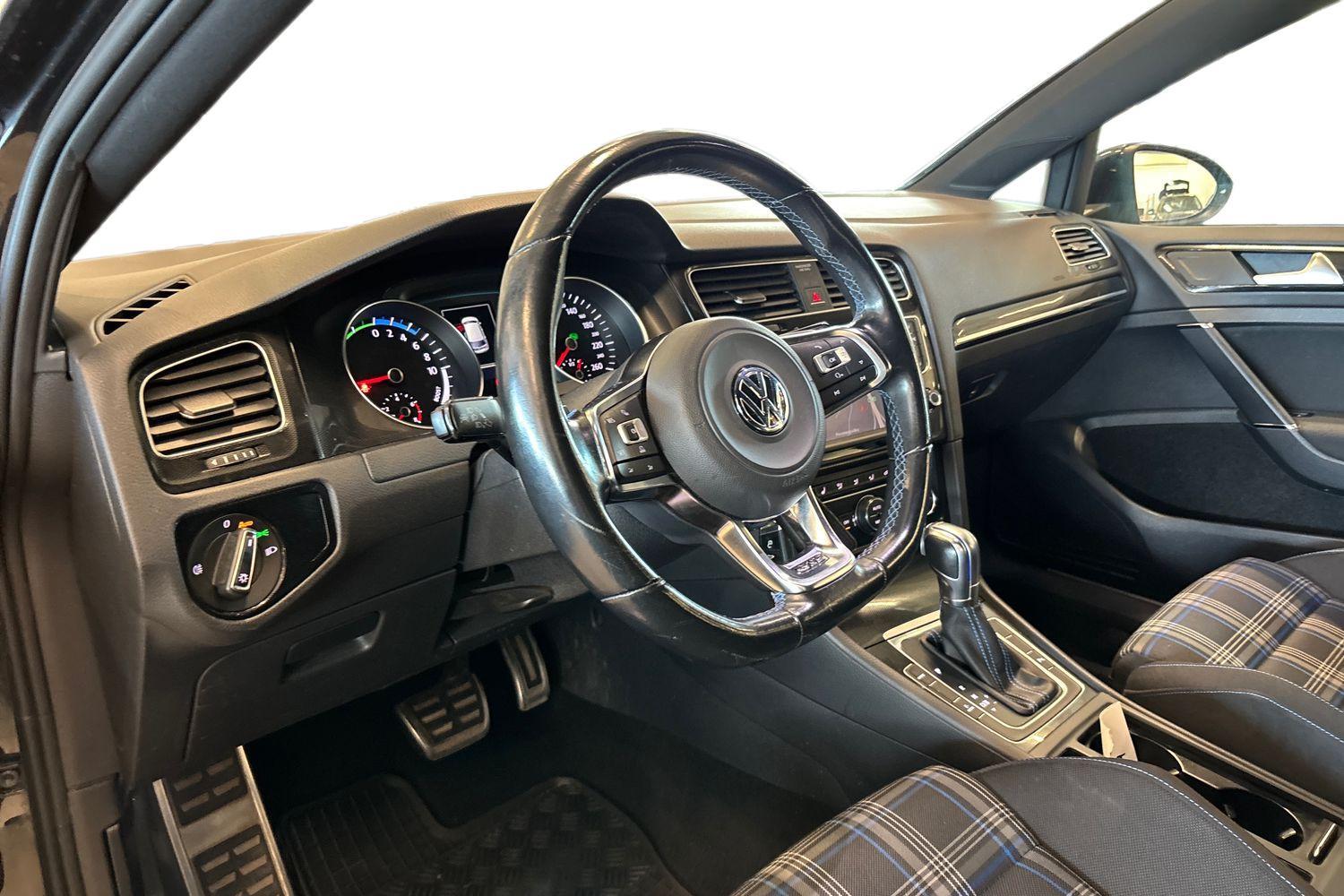 Volkswagen Golf vaihtoauto