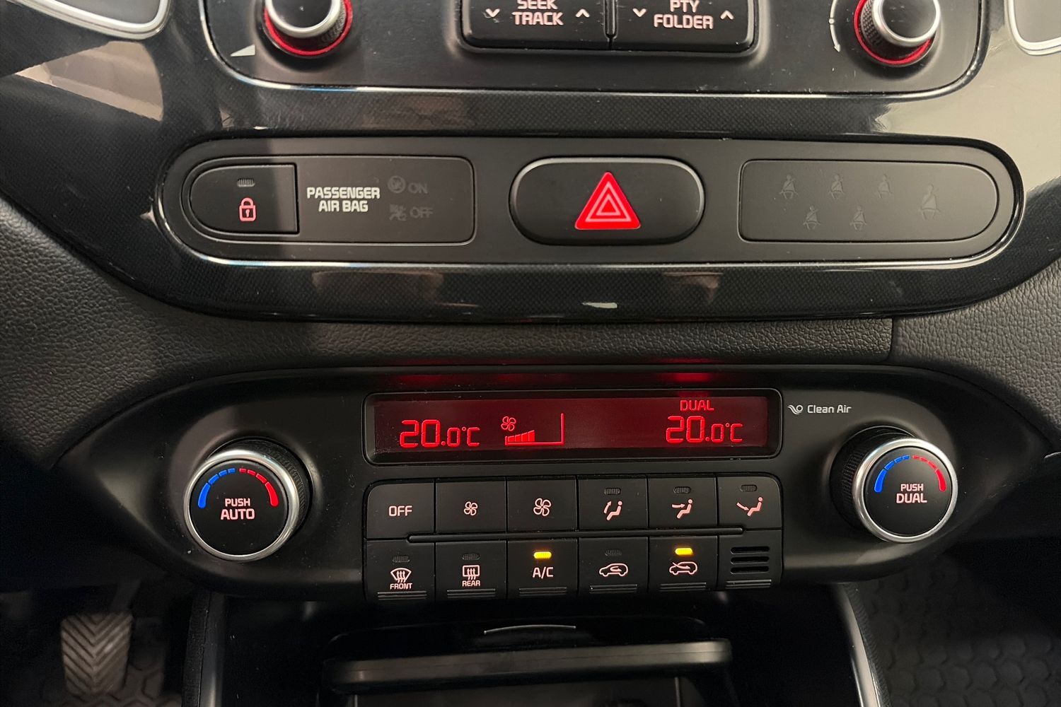 Kia Carens vaihtoauto