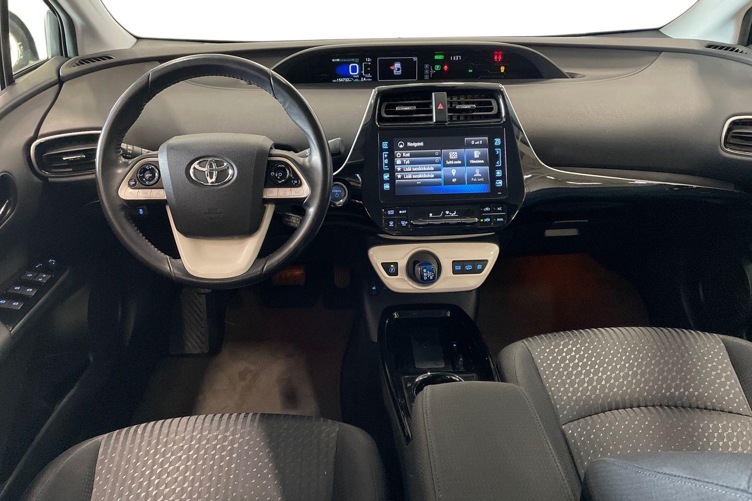 Toyota Prius Plug-in vaihtoauto