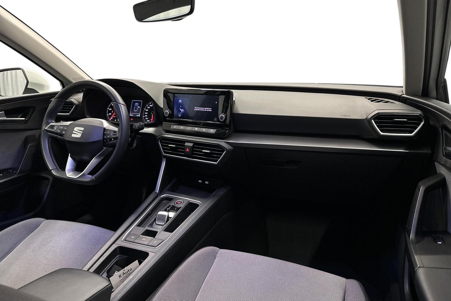 SEAT Leon Sportstourer vaihtoauto