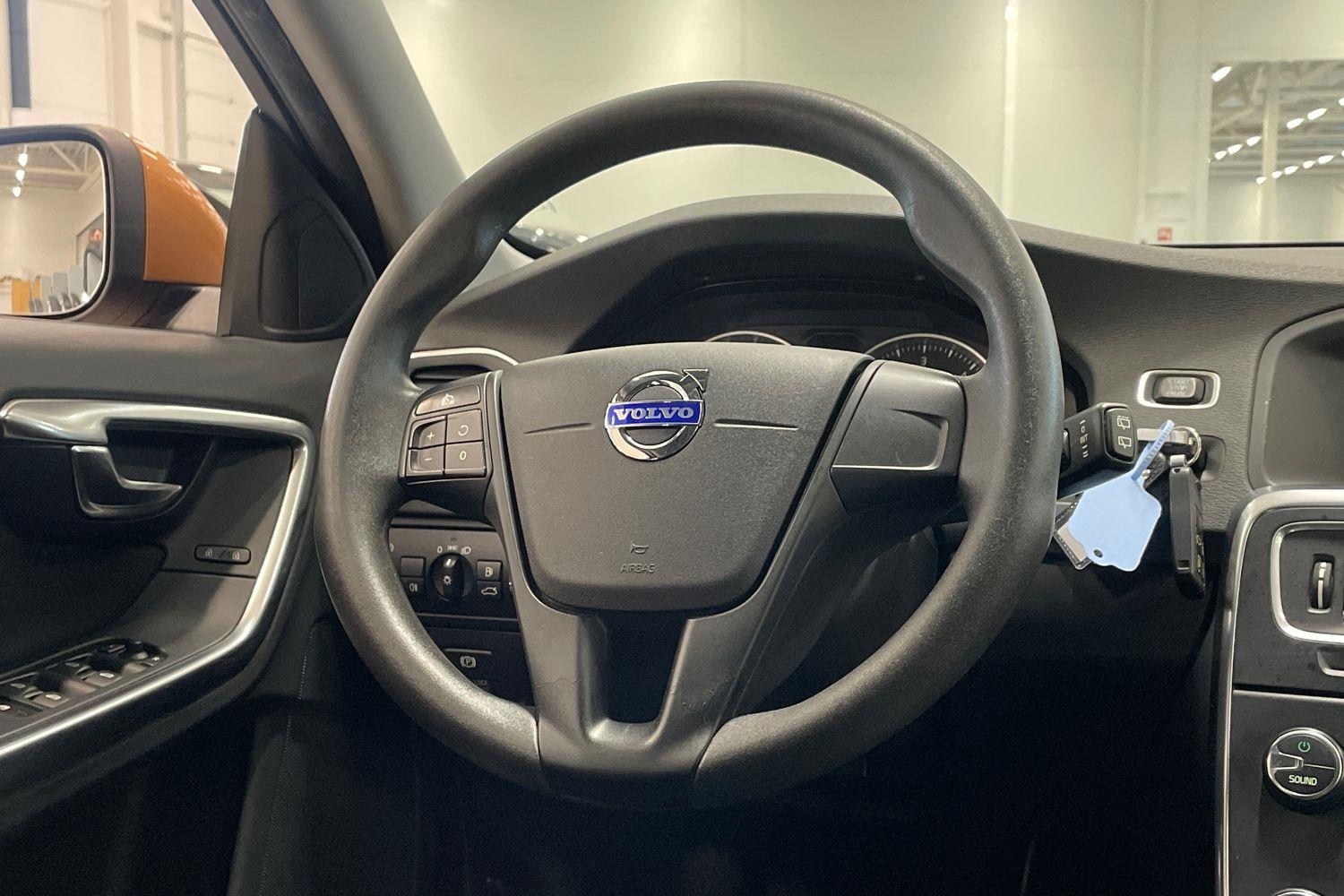 Volvo V60 vaihtoauto