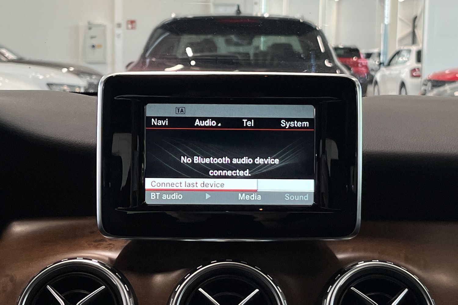 Mercedes-Benz GLA vaihtoauto