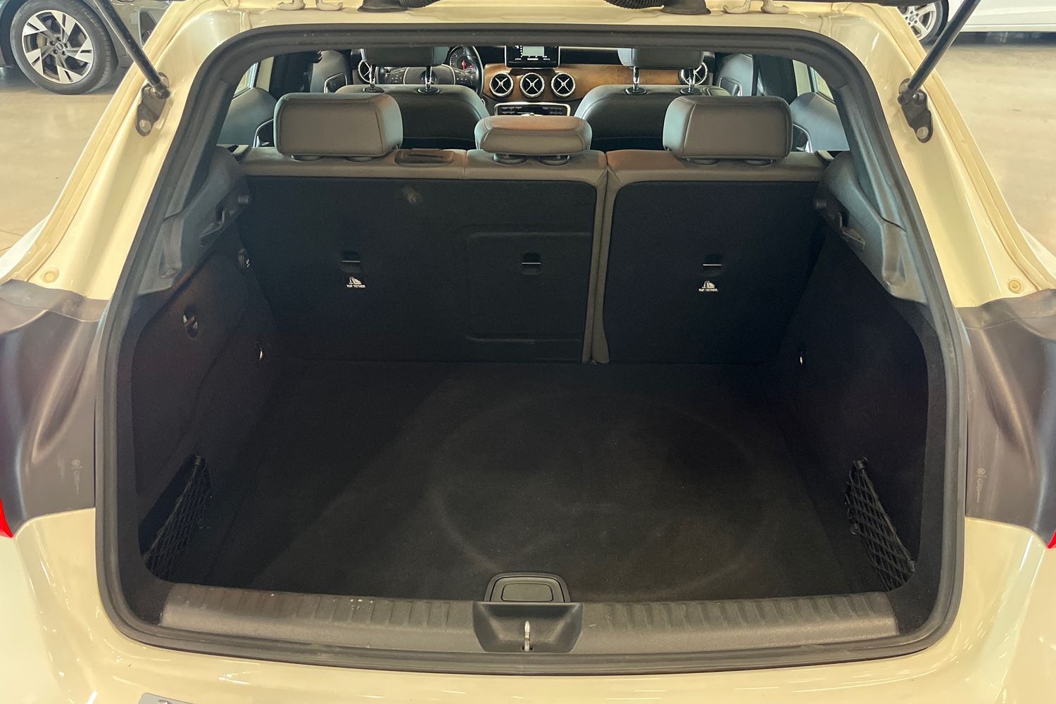 Mercedes-Benz GLA vaihtoauto