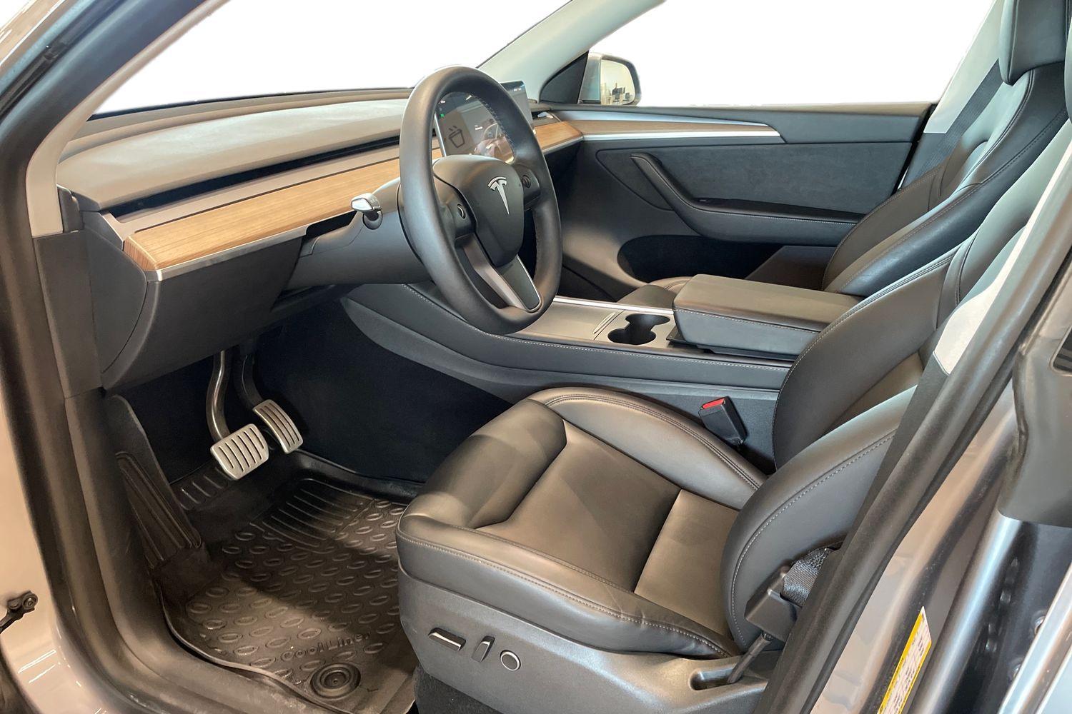 Tesla Model Y vaihtoauto