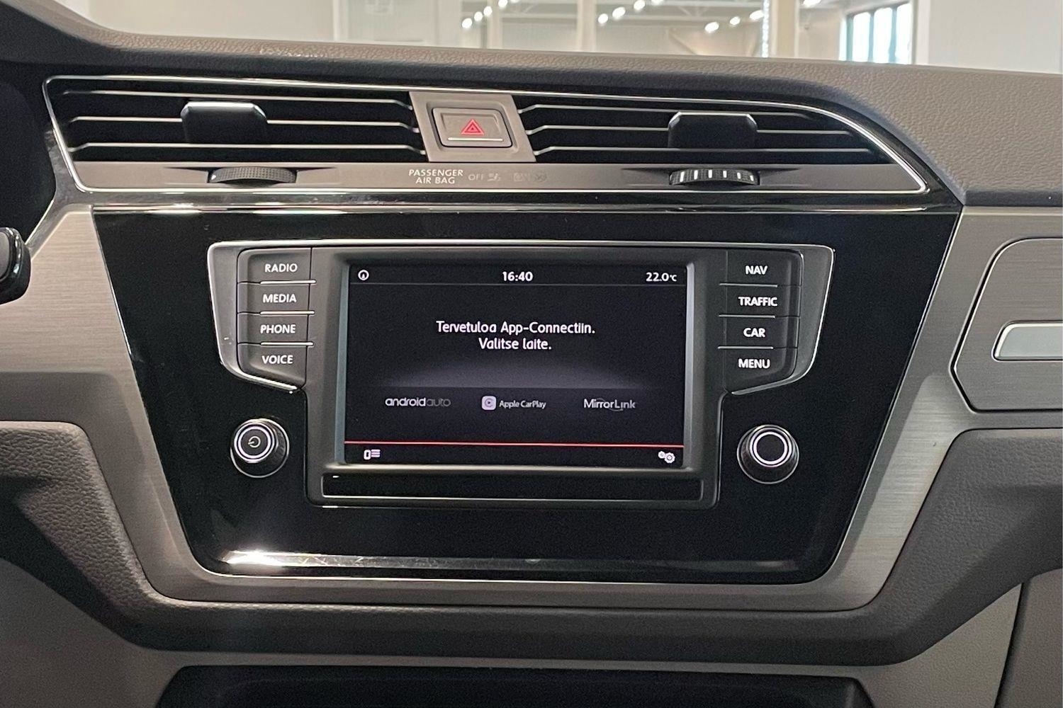 Volkswagen Touran vaihtoauto
