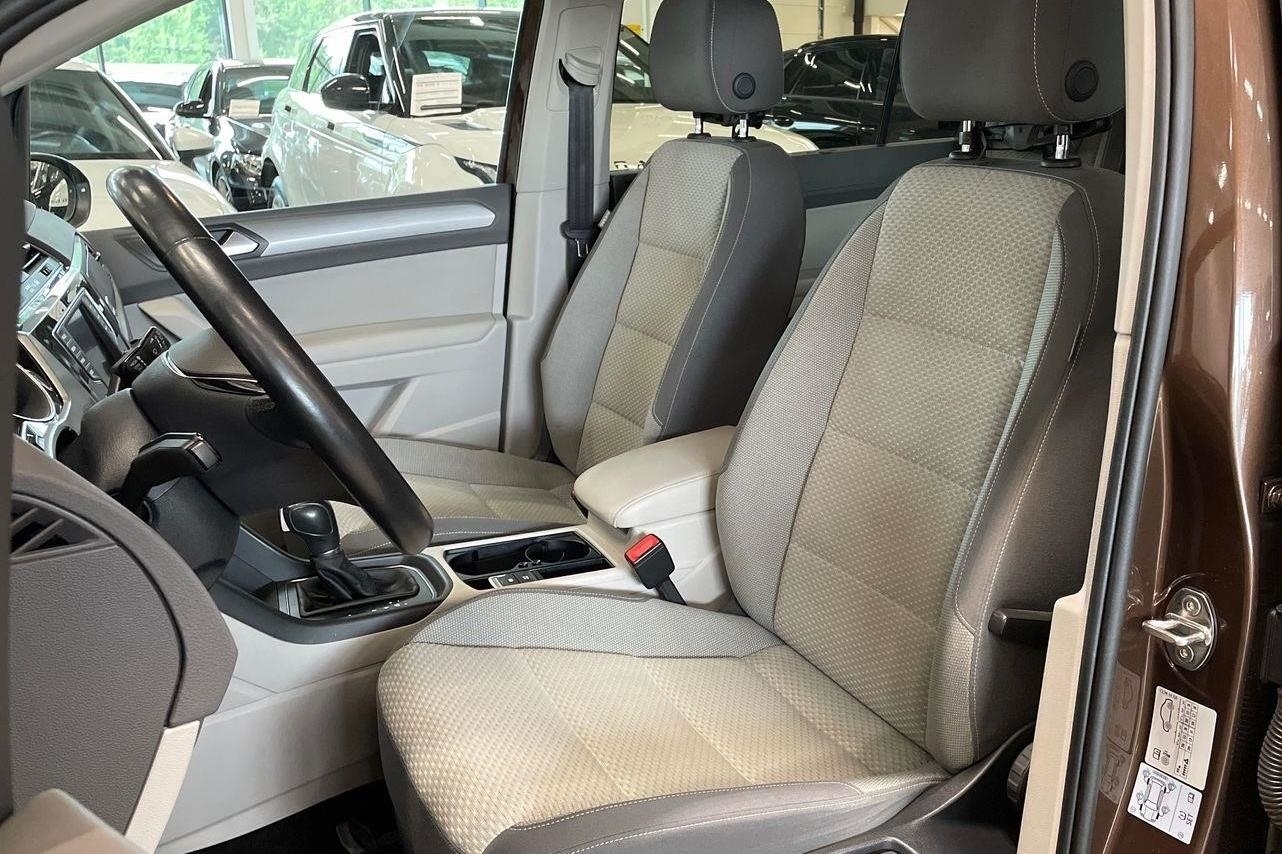 Volkswagen Touran vaihtoauto