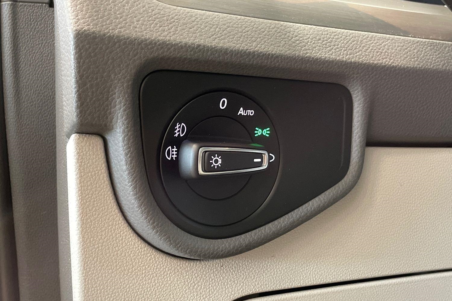 Volkswagen Touran vaihtoauto