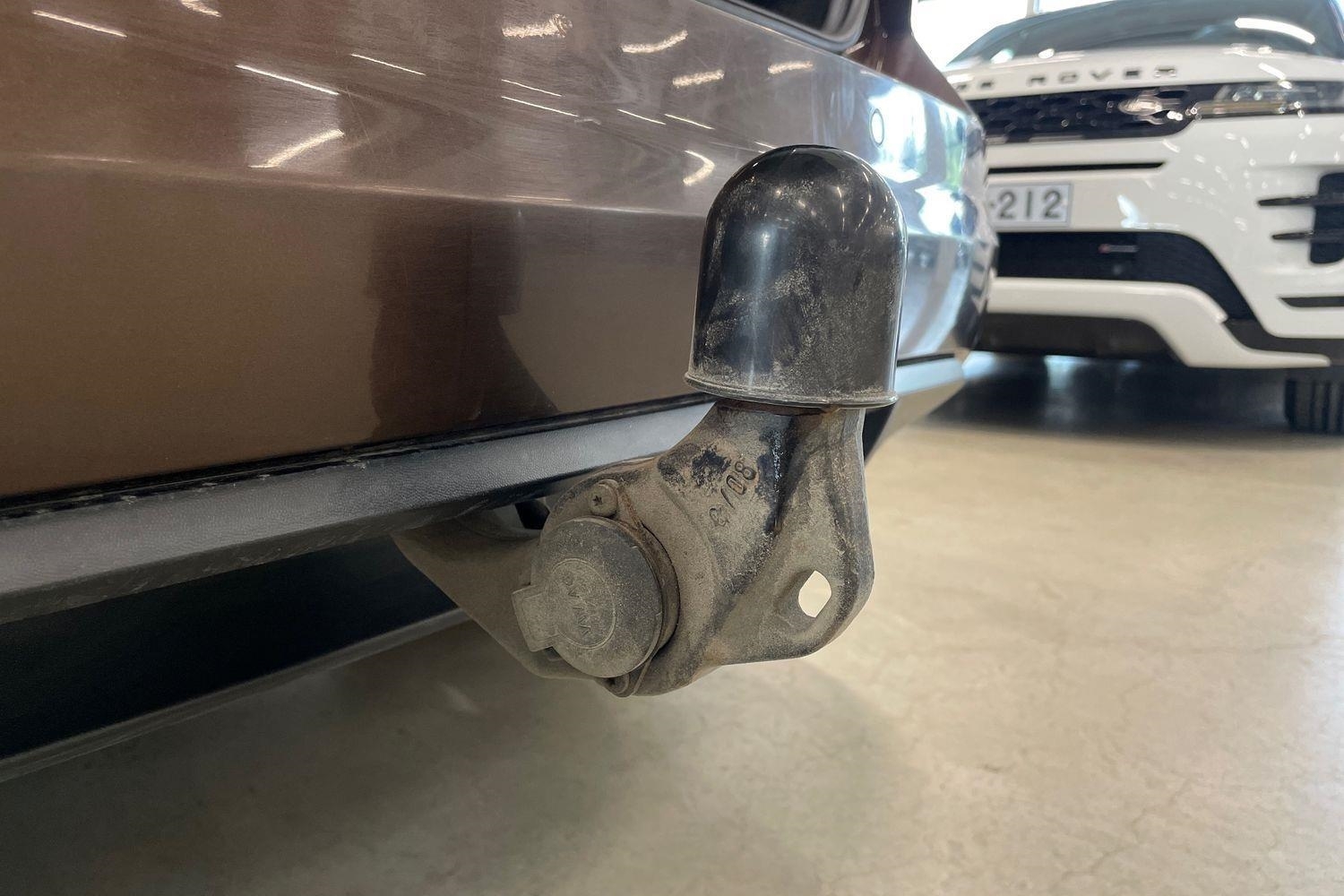 Volkswagen Touran vaihtoauto