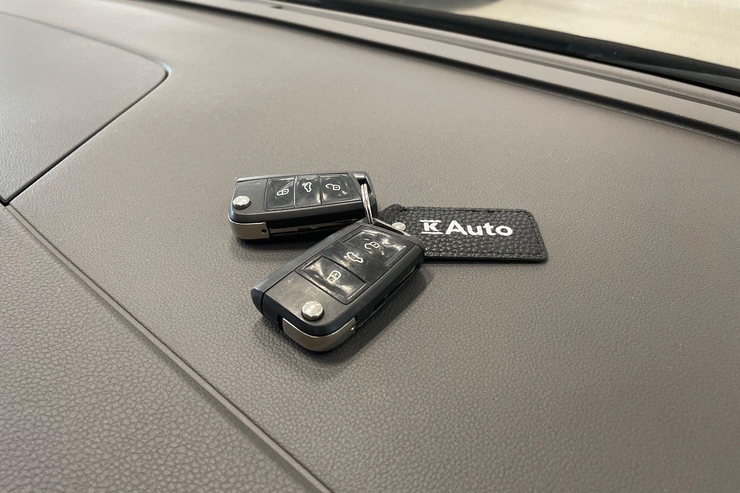 Volkswagen Touran vaihtoauto