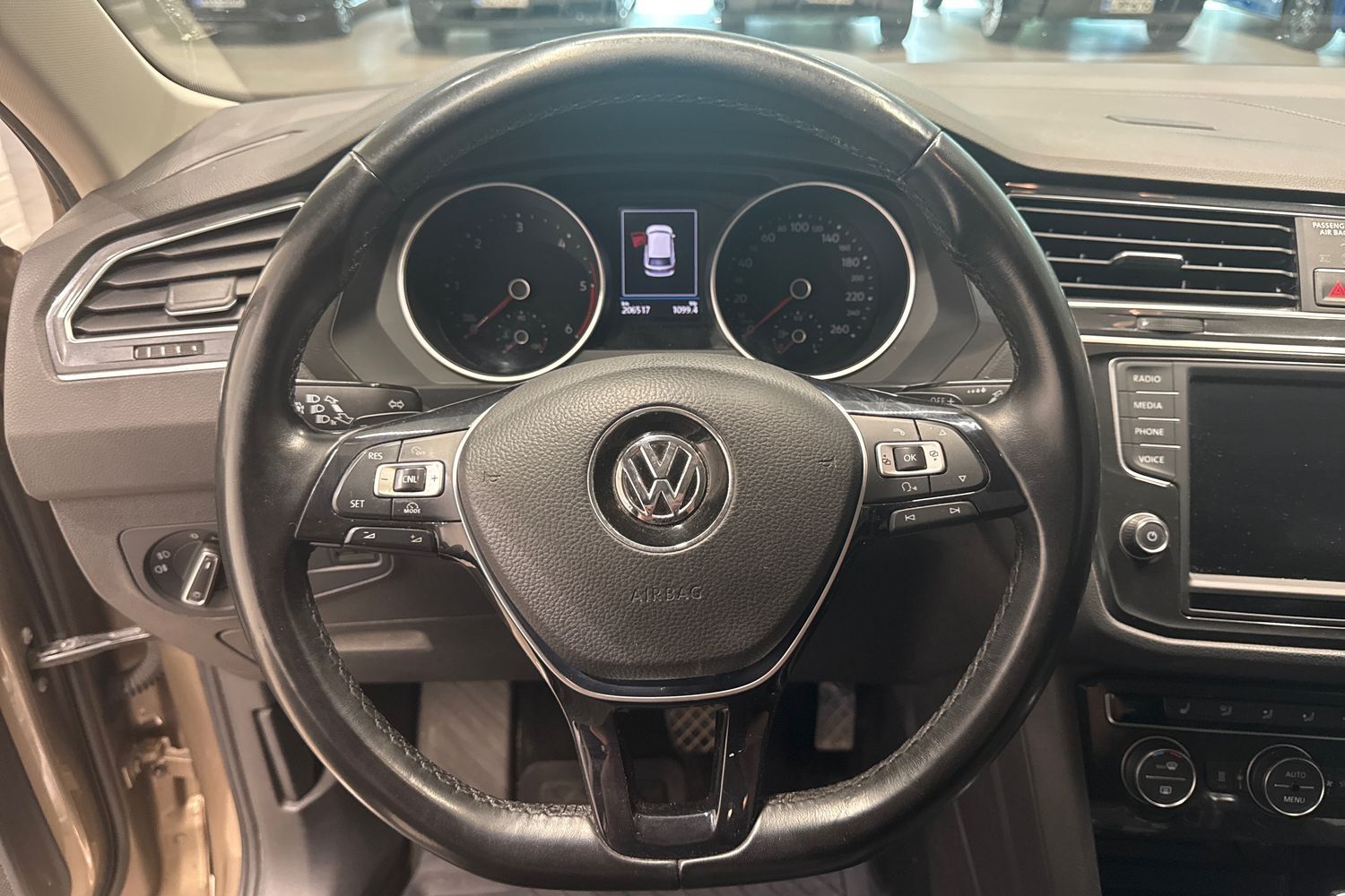 Volkswagen Tiguan vaihtoauto