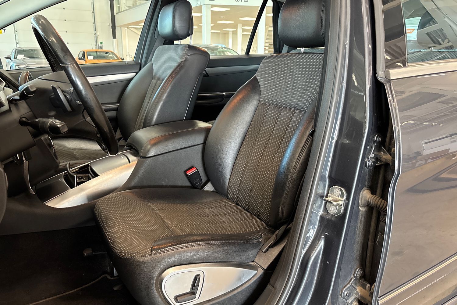 Mercedes-Benz R vaihtoauto