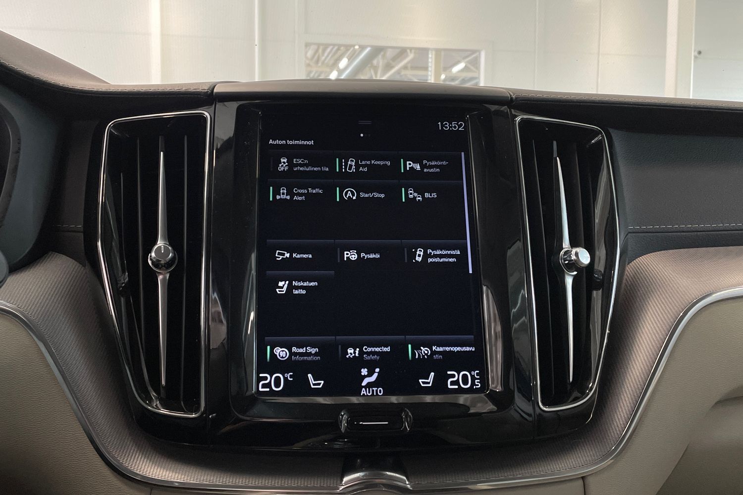 Volvo XC60 vaihtoauto
