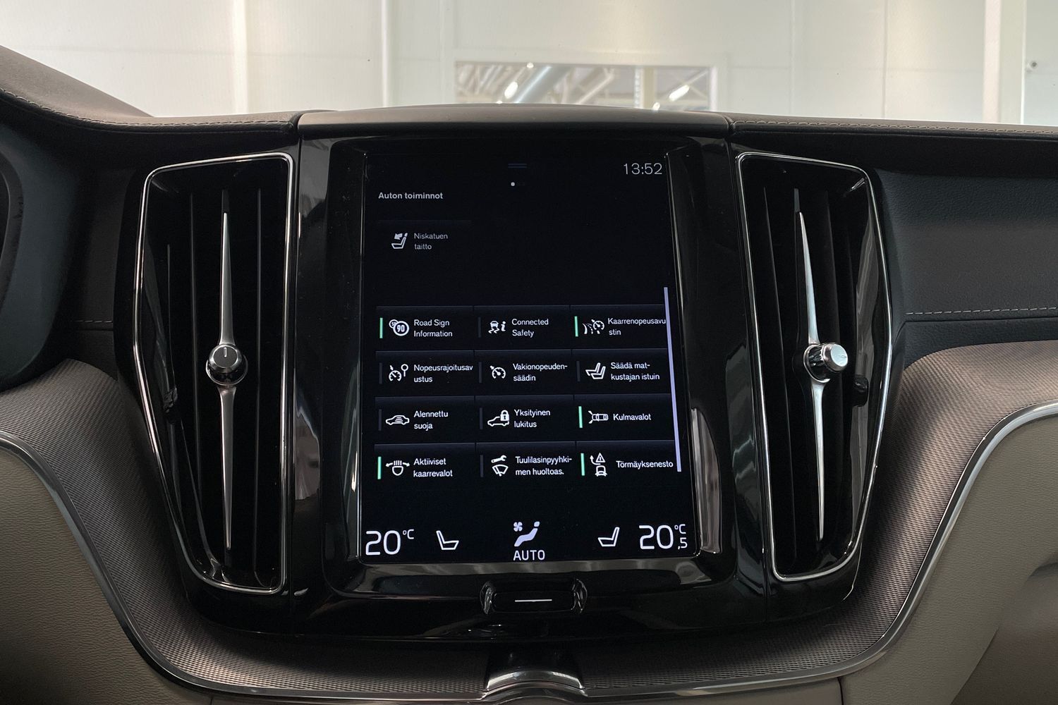 Volvo XC60 vaihtoauto