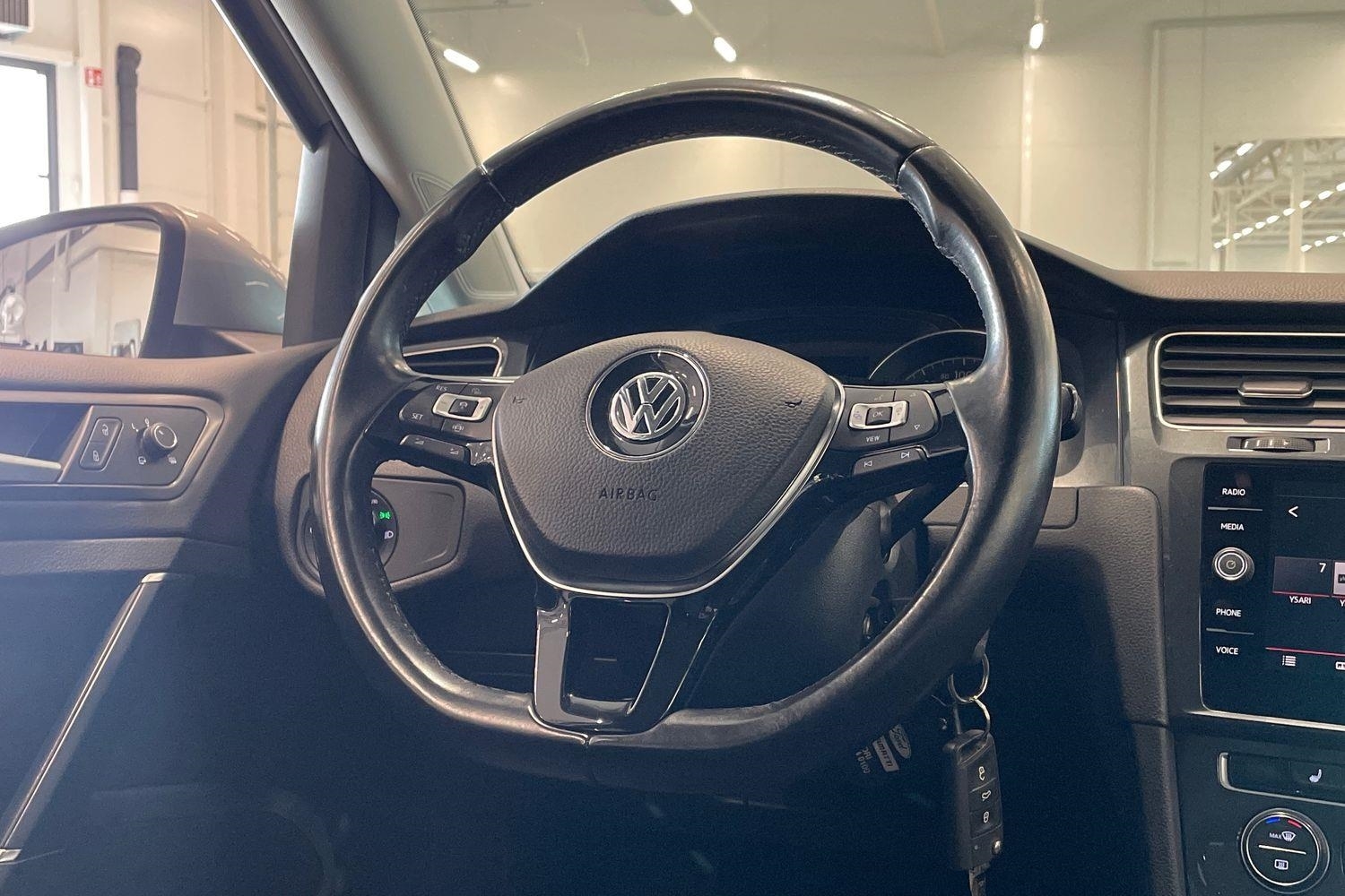 Volkswagen Golf vaihtoauto