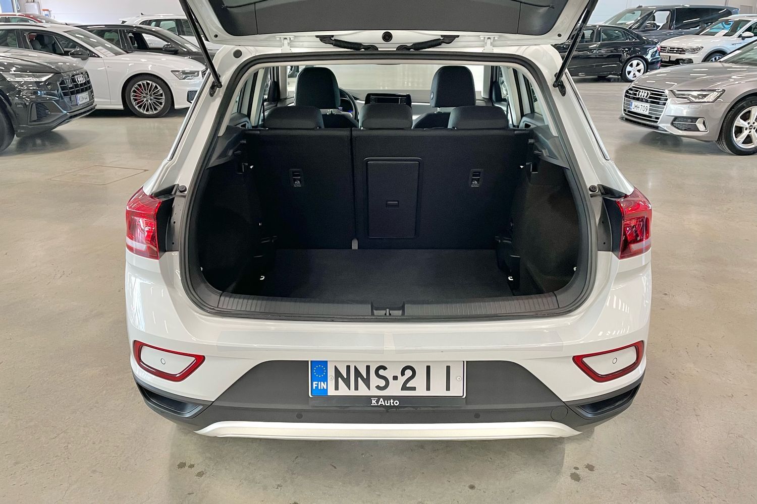 Volkswagen T-Roc vaihtoauto