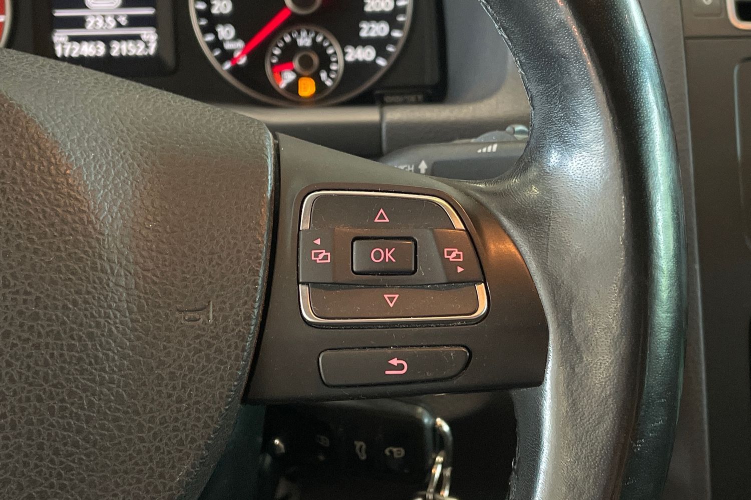 Volkswagen Touran vaihtoauto