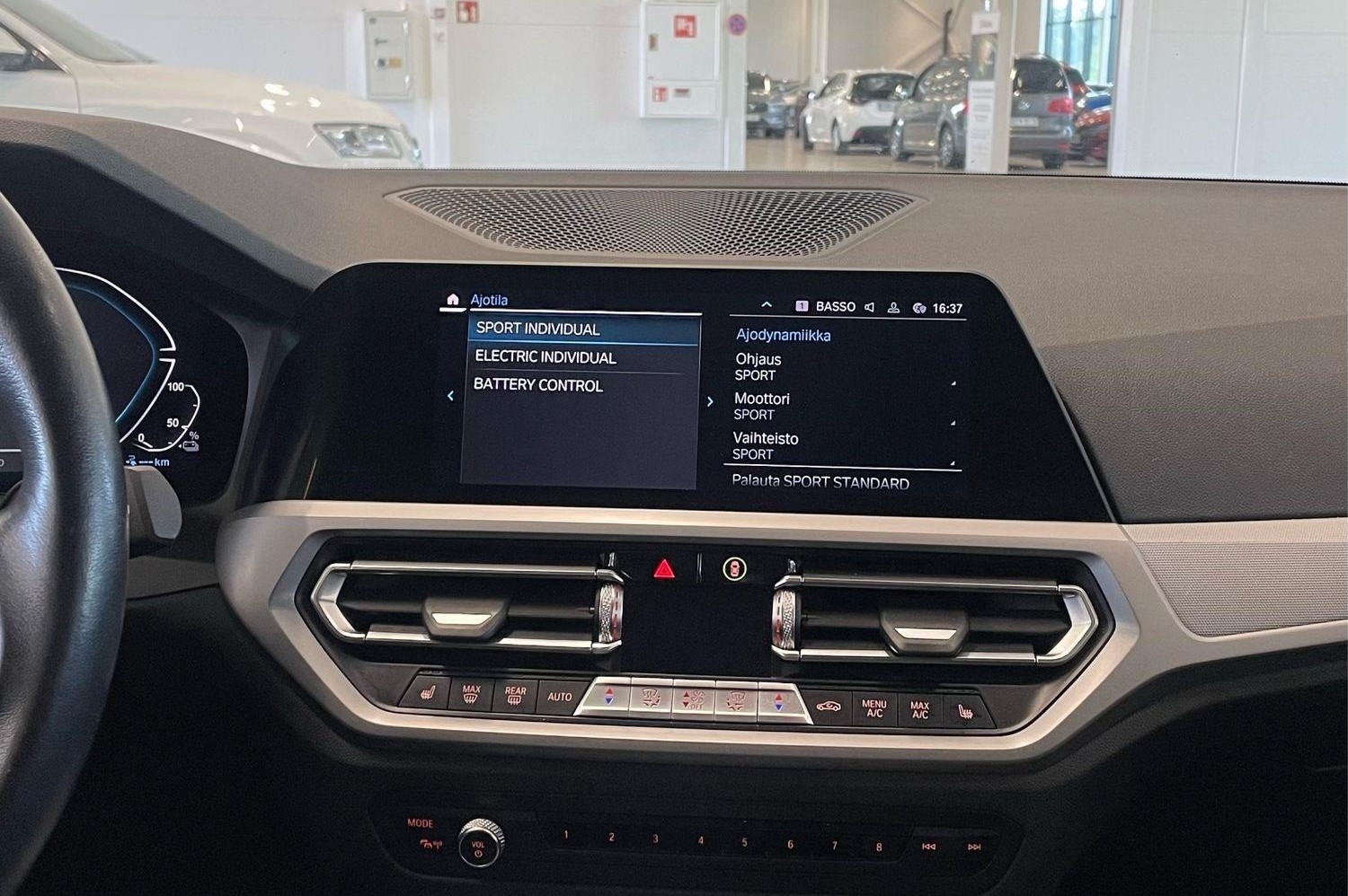 BMW 320 vaihtoauto