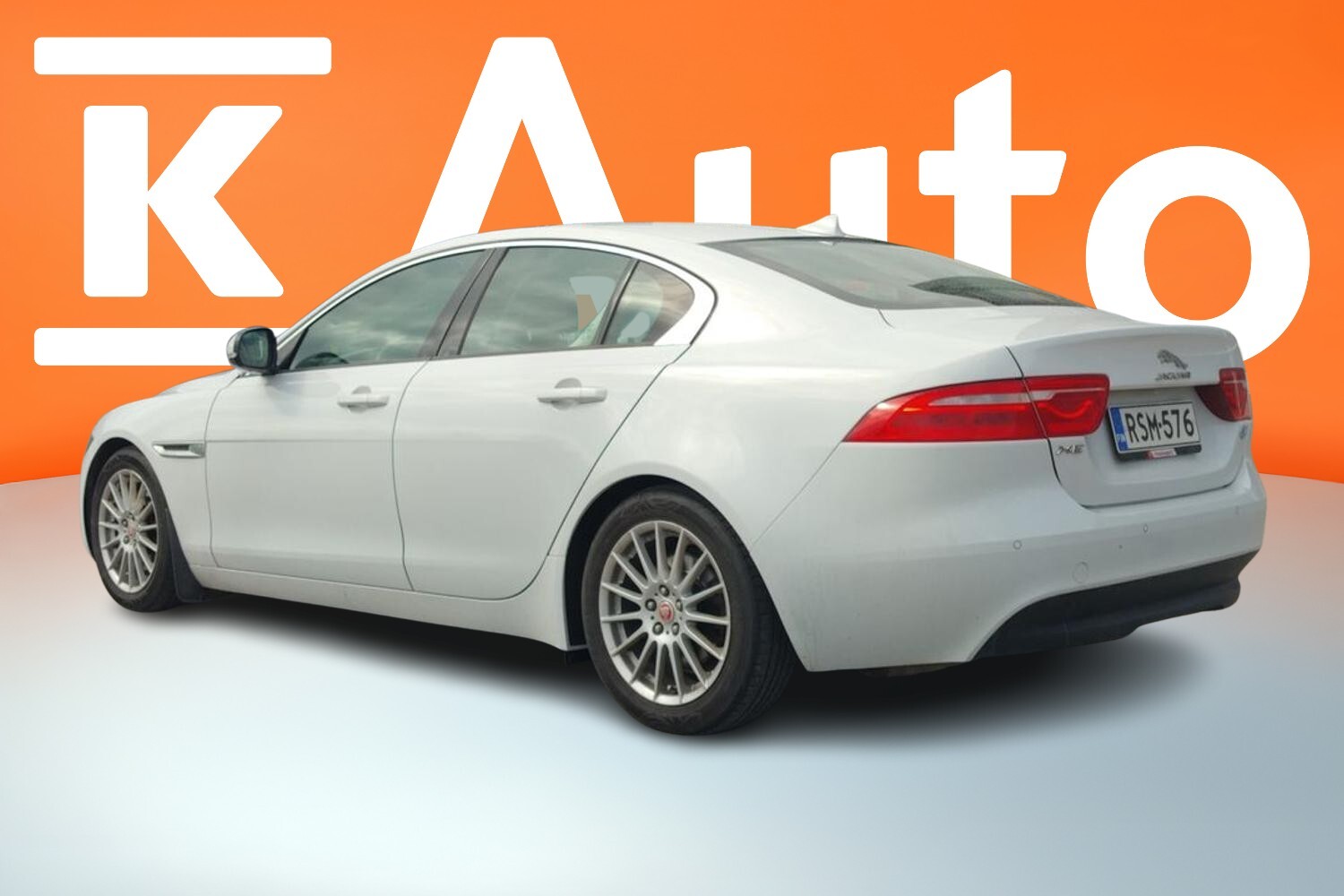 Jaguar XE vaihtoauto