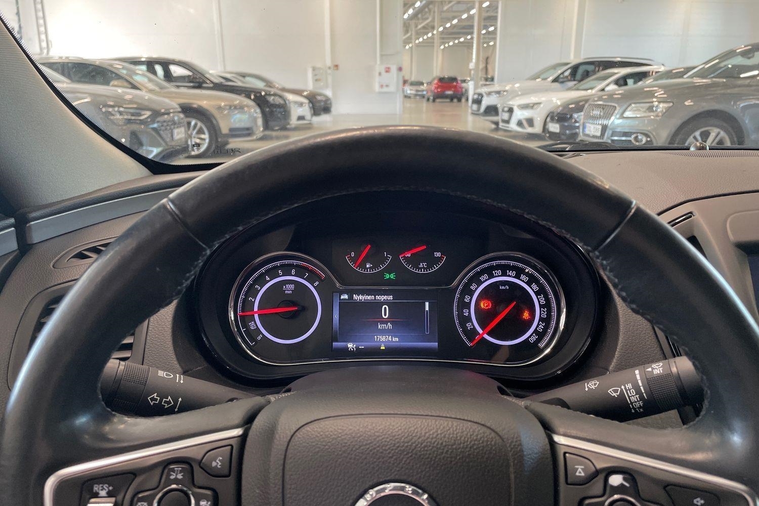 Opel Insignia vaihtoauto