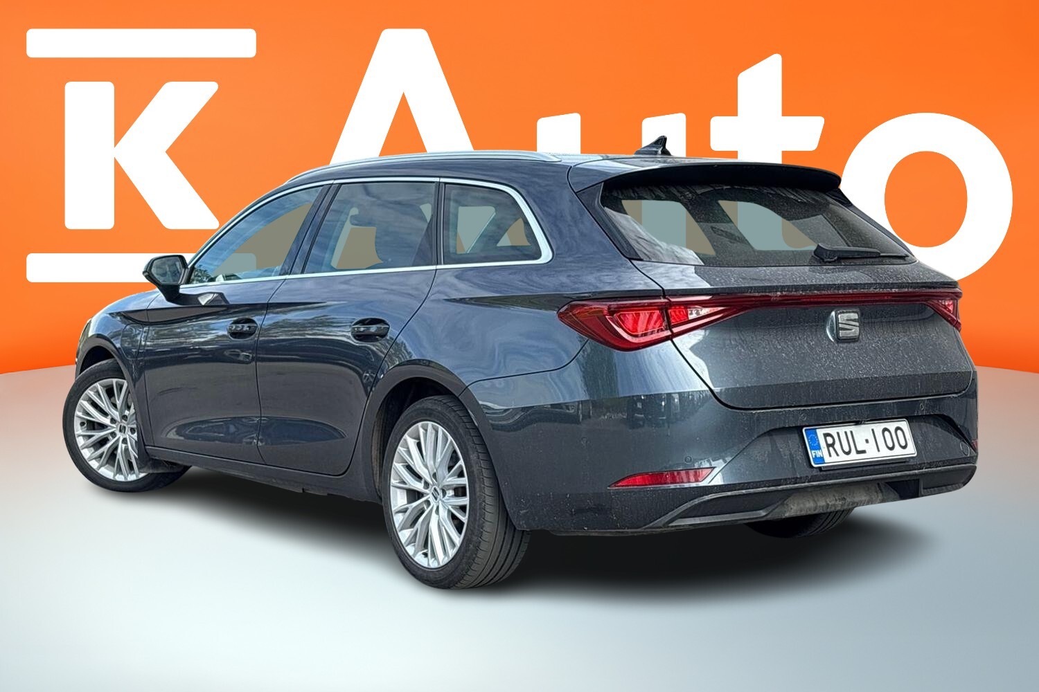 SEAT Leon Sportstourer vaihtoauto