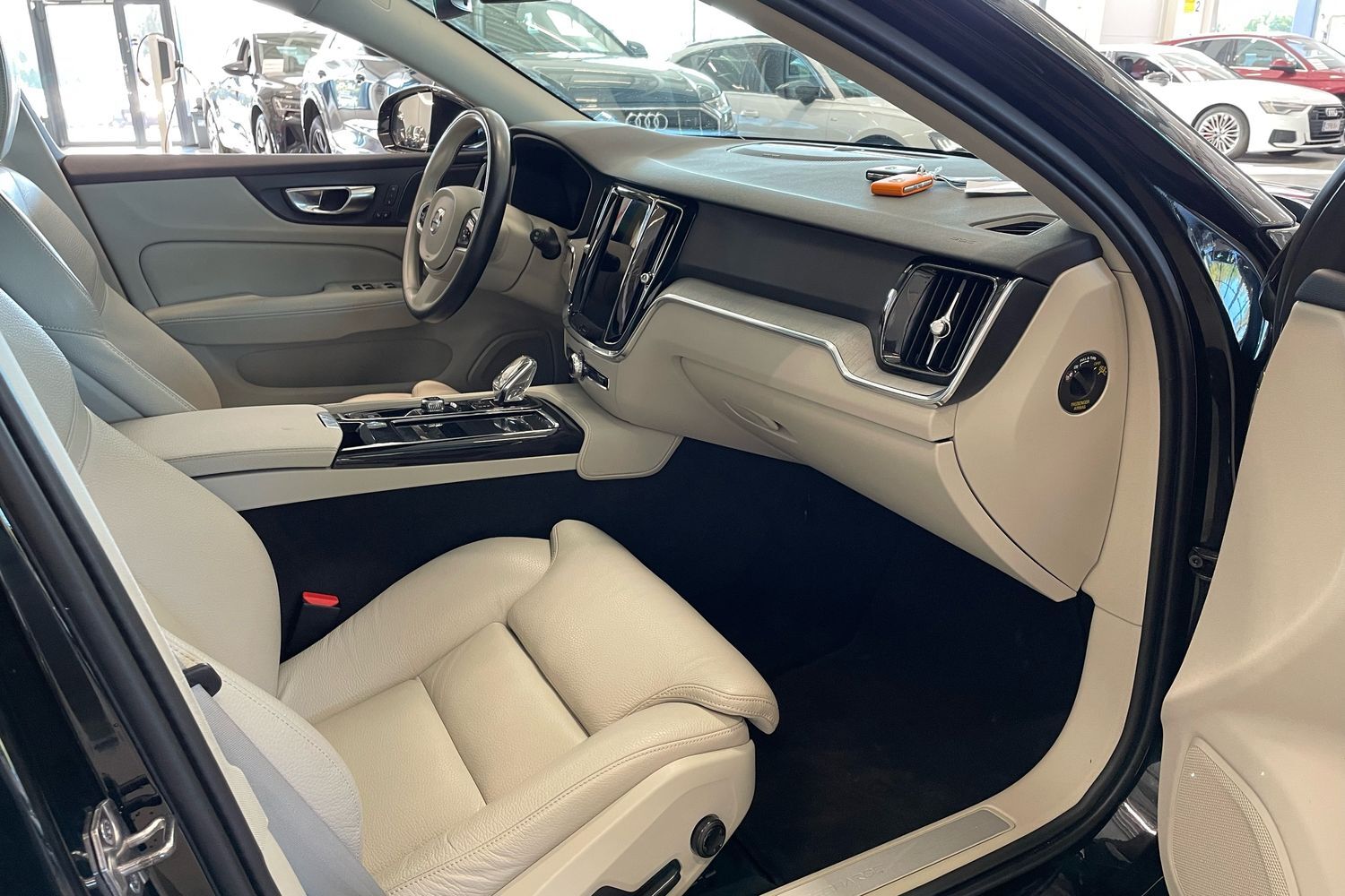 Volvo V60 vaihtoauto