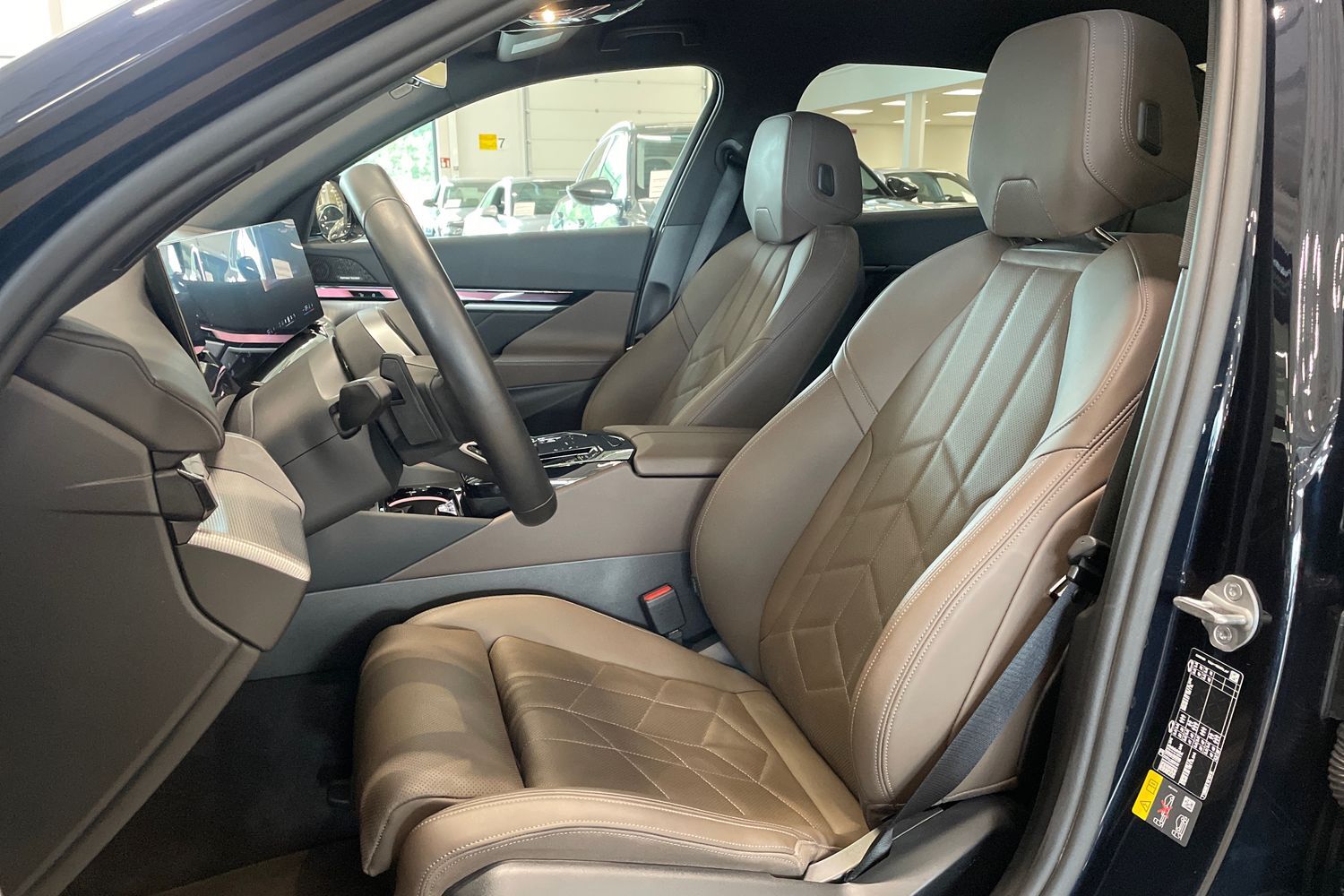 BMW i5 vaihtoauto